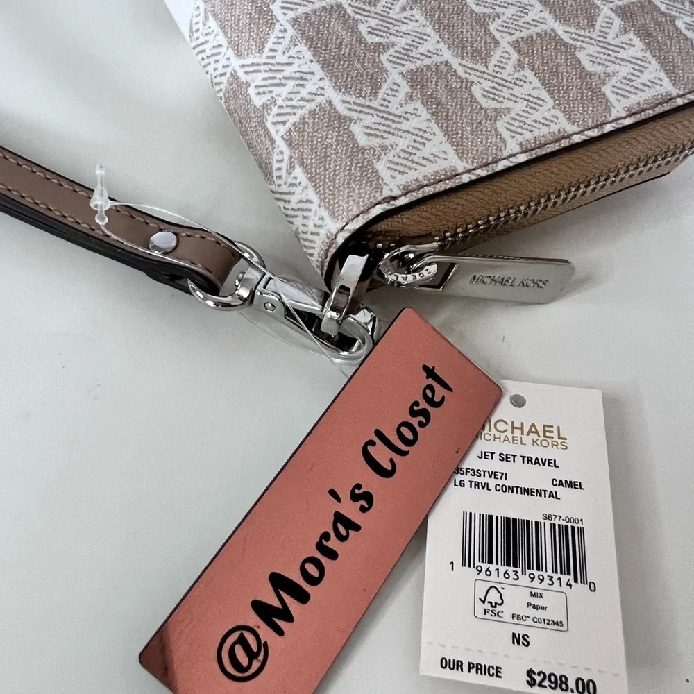 🦋Michael Kors Large Continental Wallet